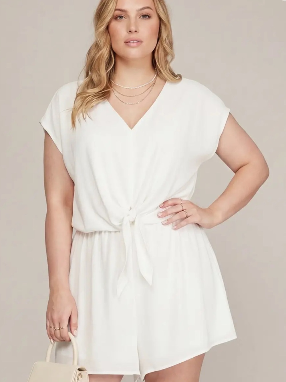 💕 Coming soon! Plus White V-Neck Tie-Waist Romper